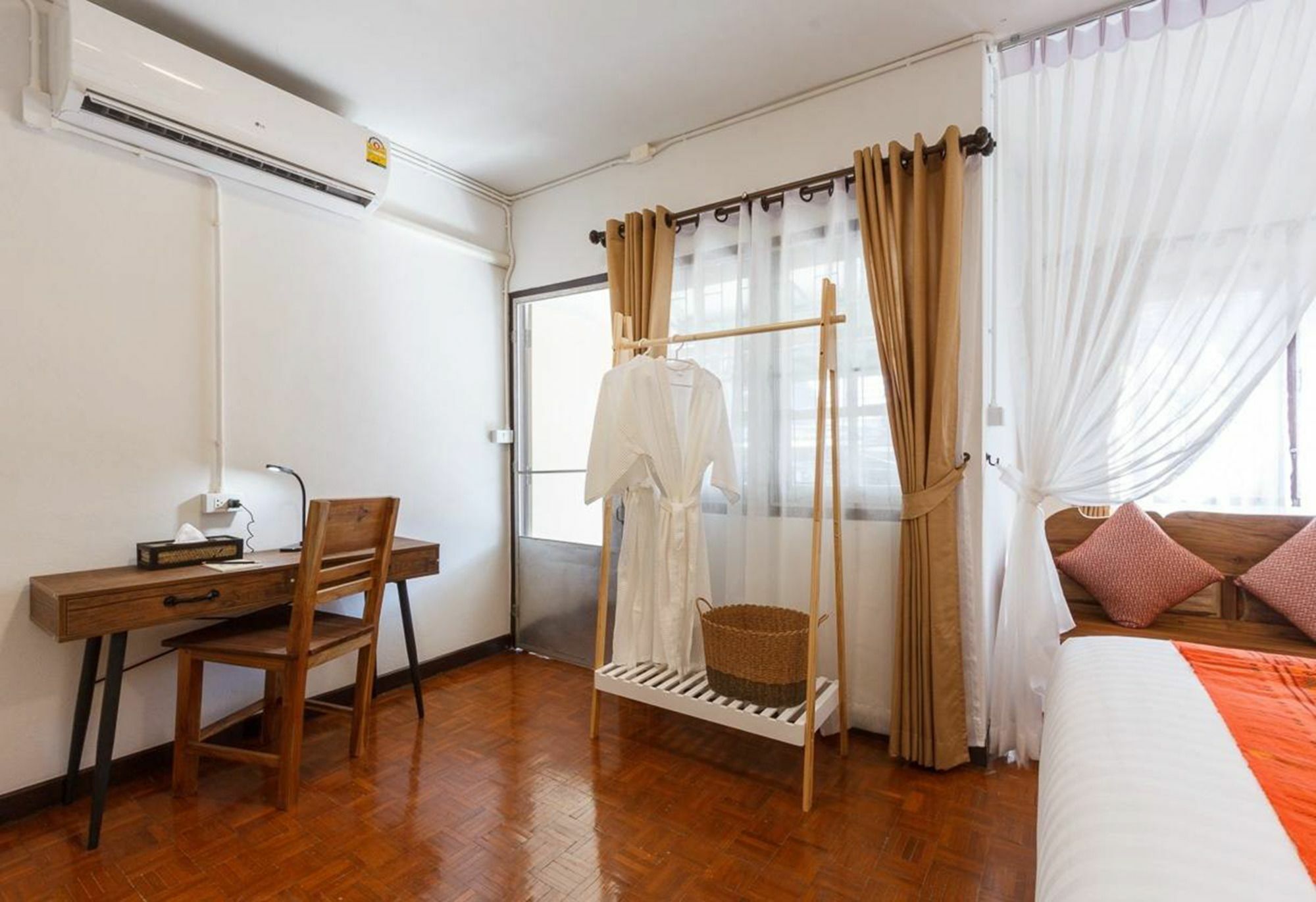 Hotel Baan Singharaj Chiang Mai Exterior foto